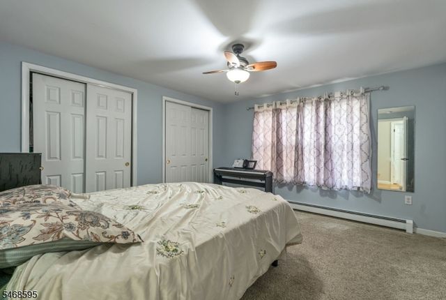 33 Ballston St, Bloomingdale Boro, NJ 07403