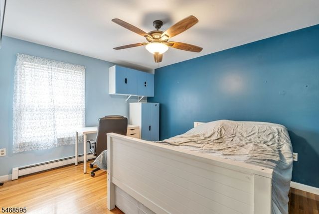 33 Ballston St, Bloomingdale Boro, NJ 07403