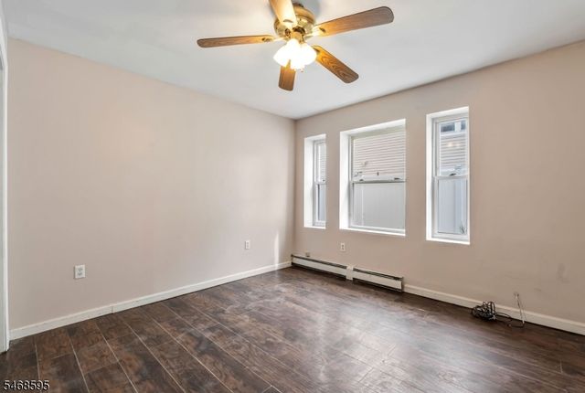 33 Ballston St, Bloomingdale Boro, NJ 07403