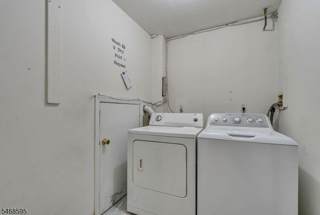 33 Ballston St, Bloomingdale Boro, NJ 07403
