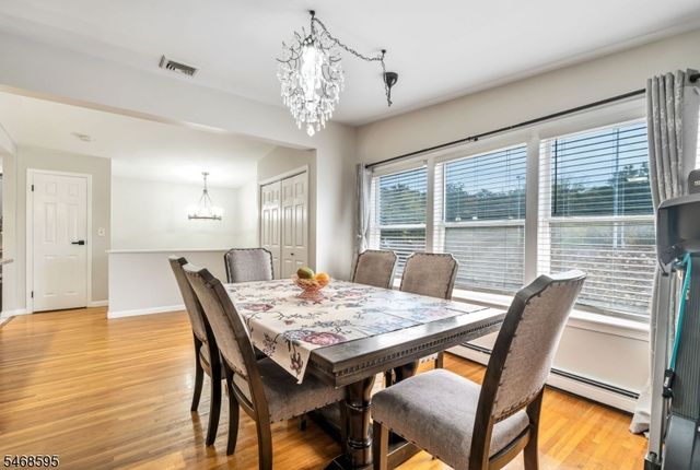 33 Ballston St, Bloomingdale Boro, NJ 07403