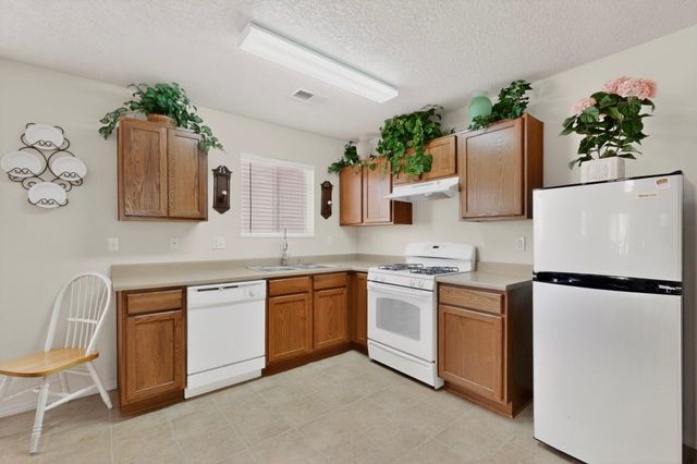 10631 Big Springs Street SW, Albuquerque, NM 87121