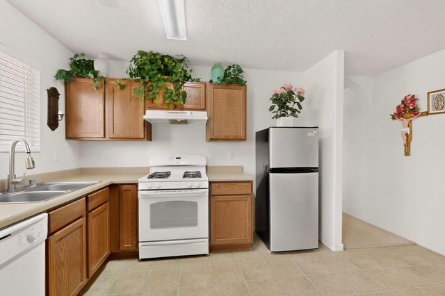 10631 Big Springs Street SW, Albuquerque, NM 87121