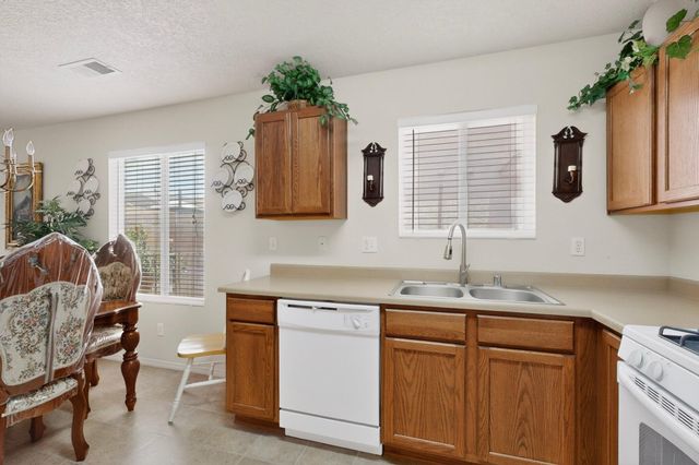 10631 Big Springs Street SW, Albuquerque, NM 87121