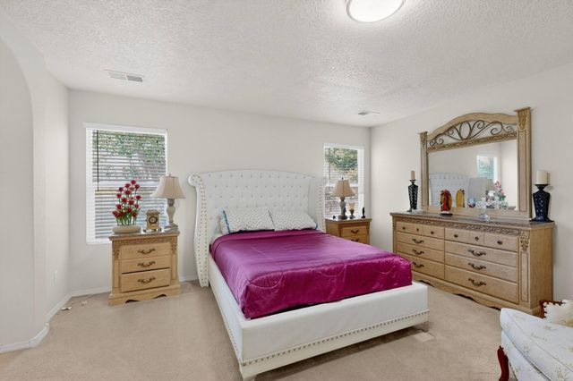 10631 Big Springs Street SW, Albuquerque, NM 87121