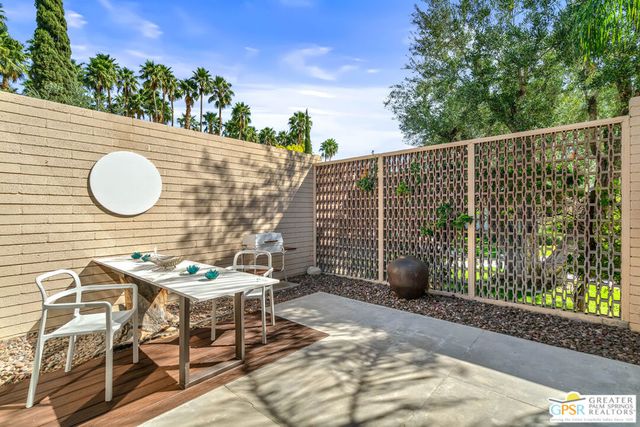360 Cabrillo Road 218, Palm Springs, CA 92262