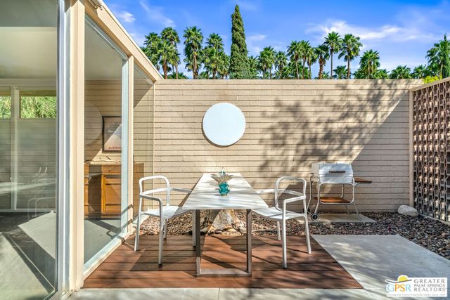 360 Cabrillo Road 218, Palm Springs, CA 92262