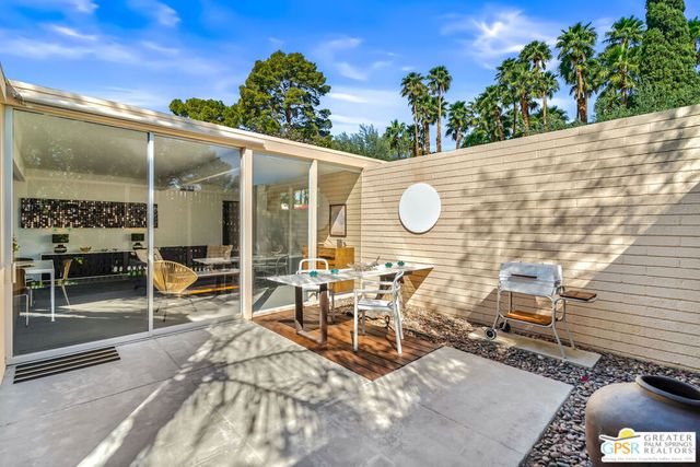 360 Cabrillo Road 218, Palm Springs, CA 92262