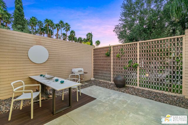 360 Cabrillo Road 218, Palm Springs, CA 92262