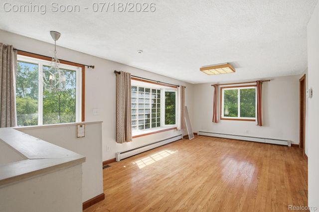 2726 Bay Drive, West Bloomfield Charter Township, MI 48324