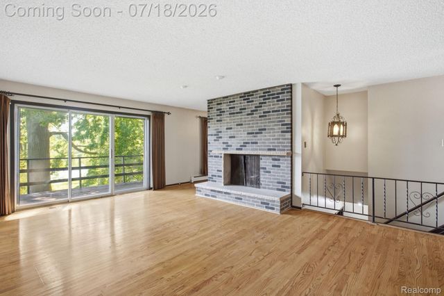 2726 Bay Drive, West Bloomfield Charter Township, MI 48324