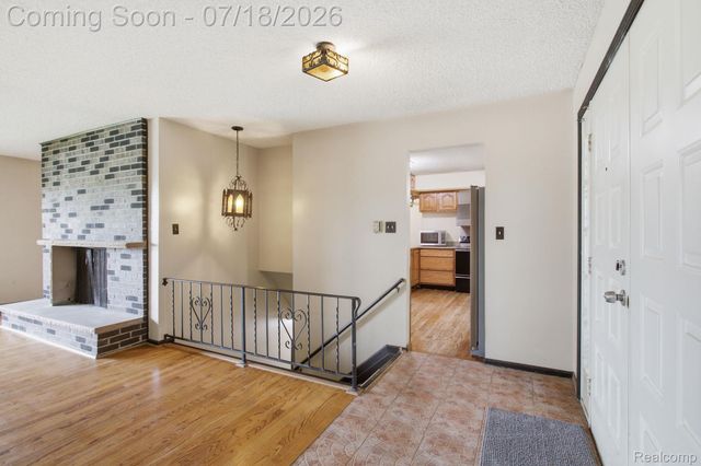 2726 Bay Drive, West Bloomfield Charter Township, MI 48324