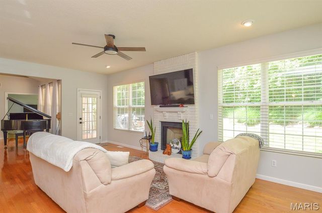 6915 Gebhart Lane, Edwardsville, IL 62025