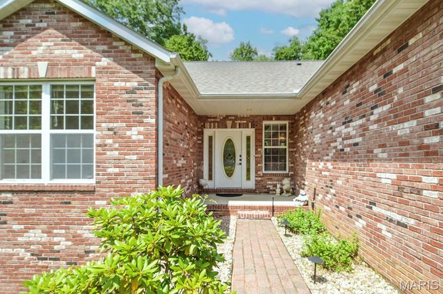 6915 Gebhart Lane, Edwardsville, IL 62025