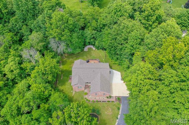 6915 Gebhart Lane, Edwardsville, IL 62025