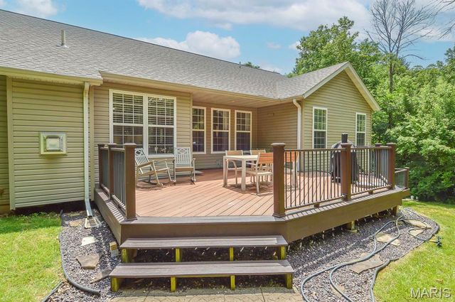 6915 Gebhart Lane, Edwardsville, IL 62025