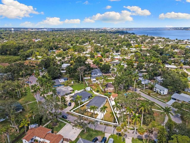 120 BROWN STREET, Bradenton, FL 34208