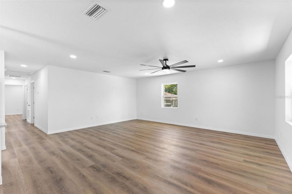 Image 13 of property listing at 120 BROWN STREET, Bradenton, FL 34208