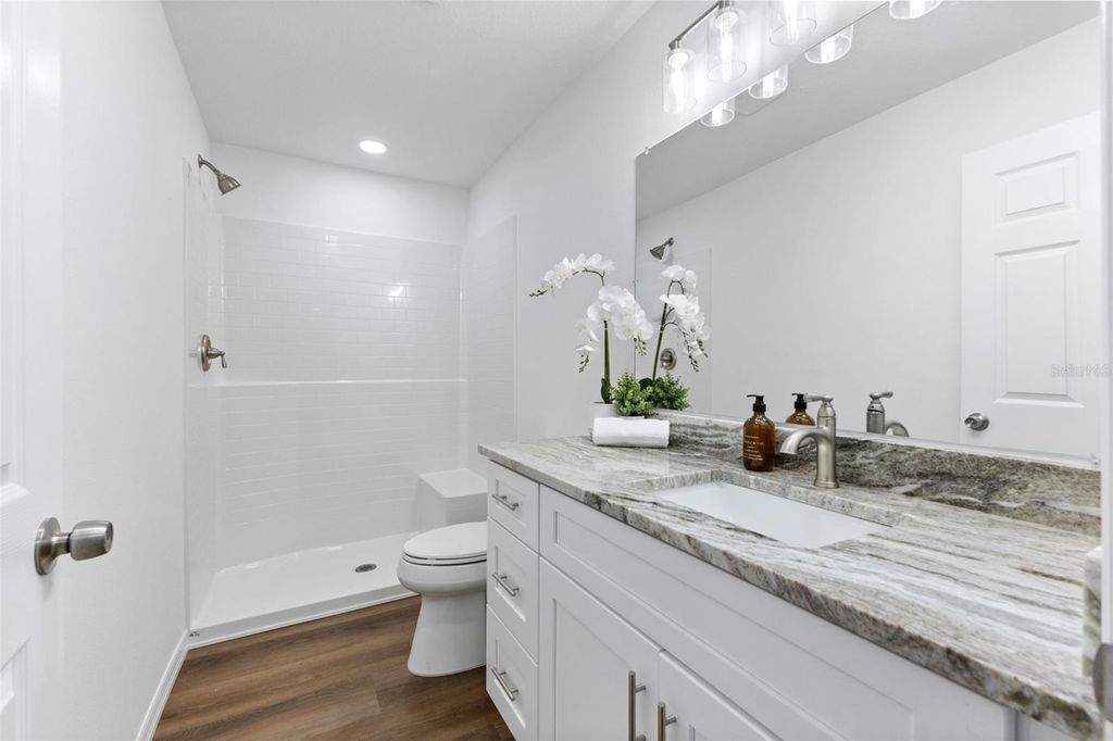 Image 16 of property listing at 120 BROWN STREET, Bradenton, FL 34208