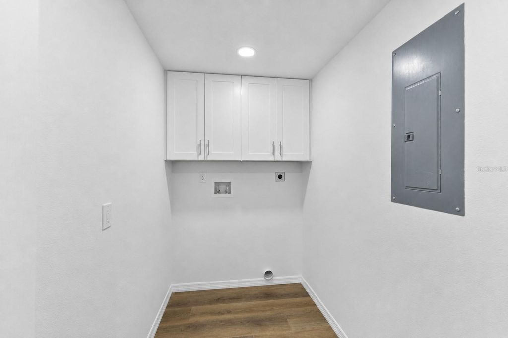 Image 23 of property listing at 120 BROWN STREET, Bradenton, FL 34208