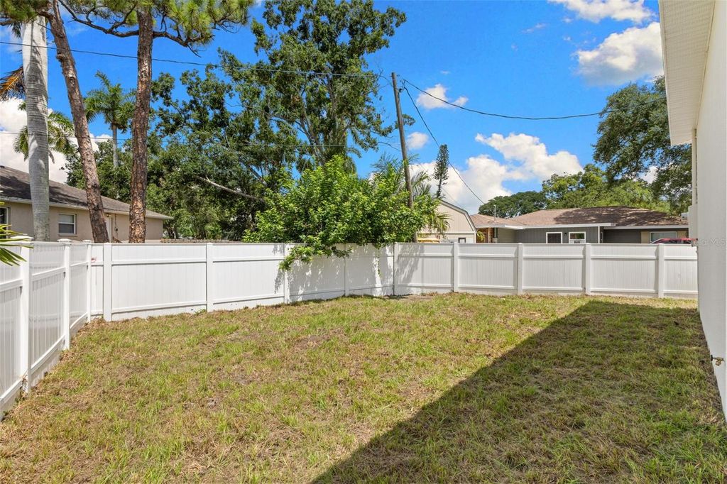 Image 24 of property listing at 120 BROWN STREET, Bradenton, FL 34208
