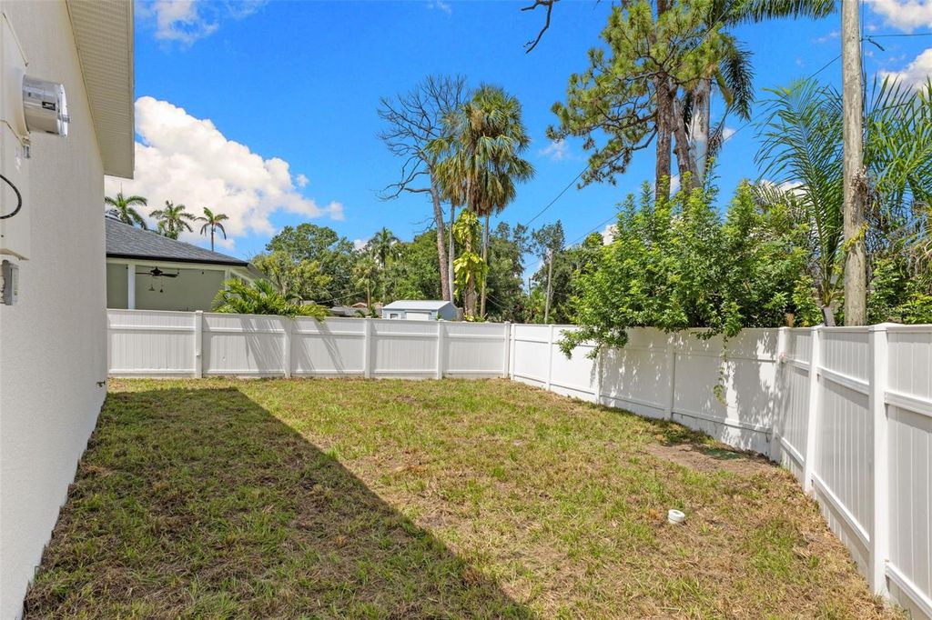 Image 25 of property listing at 120 BROWN STREET, Bradenton, FL 34208