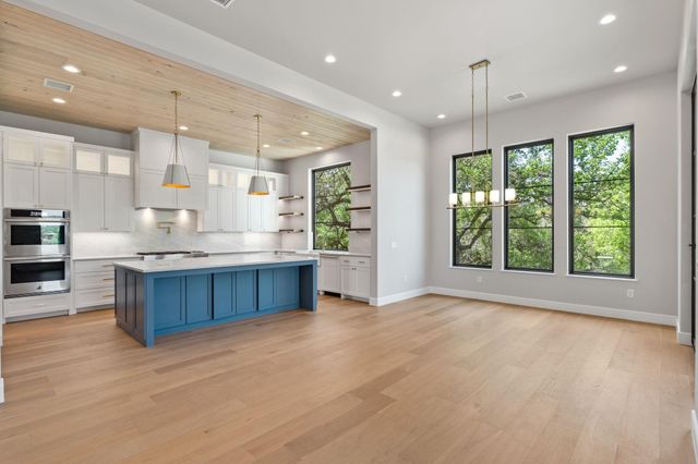 705 The Trails PKWY, Horseshoe Bay, TX 78657