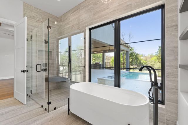 705 The Trails PKWY, Horseshoe Bay, TX 78657