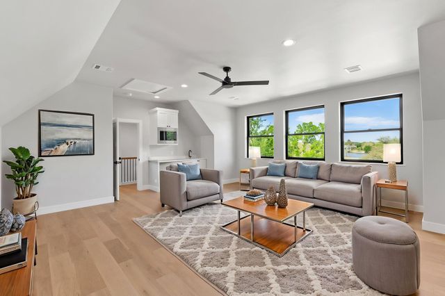 705 The Trails PKWY, Horseshoe Bay, TX 78657