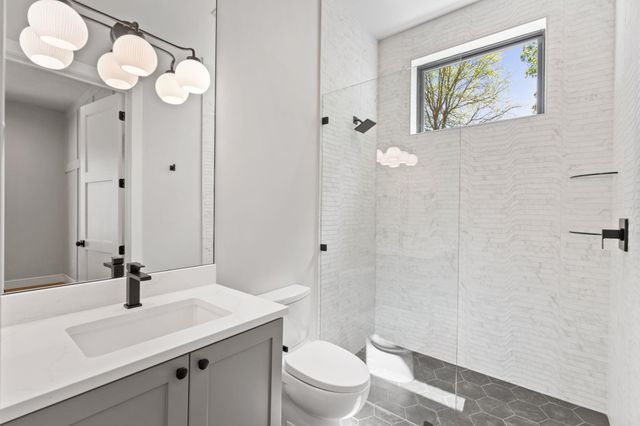 705 The Trails PKWY, Horseshoe Bay, TX 78657