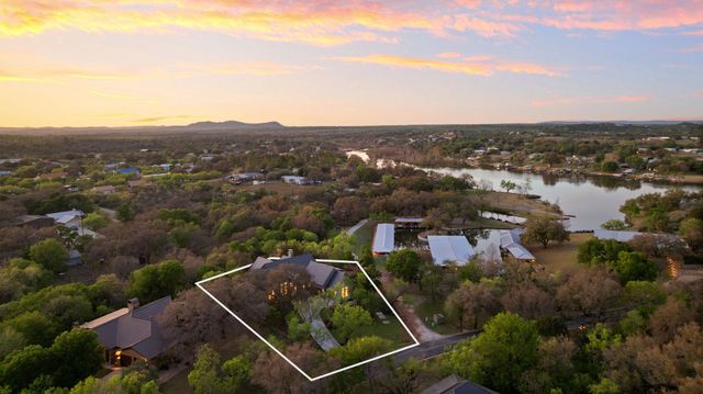 705 The Trails PKWY, Horseshoe Bay, TX 78657