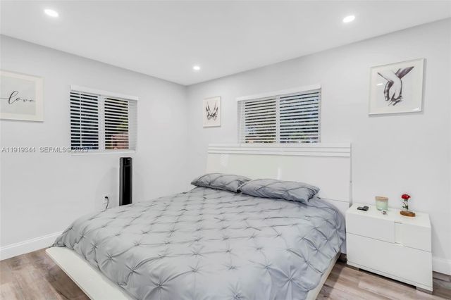 330 N 70th Ave, Hollywood, FL 33024