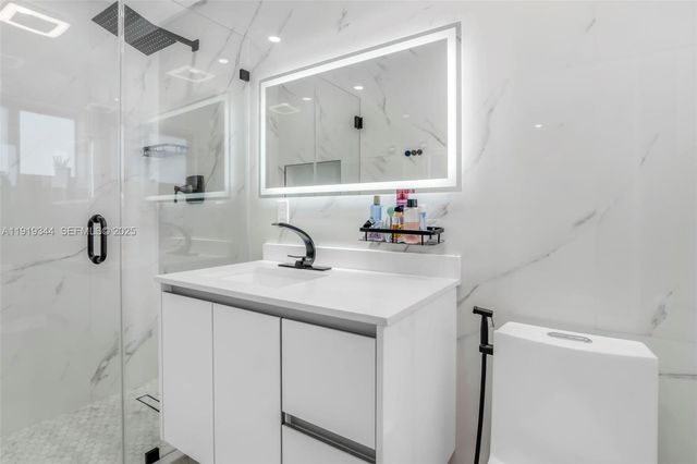 330 N 70th Ave, Hollywood, FL 33024