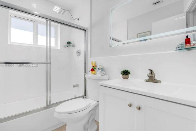 330 N 70th Ave, Hollywood, FL 33024