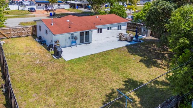 330 N 70th Ave, Hollywood, FL 33024