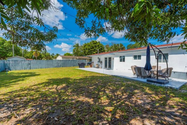 330 N 70th Ave, Hollywood, FL 33024