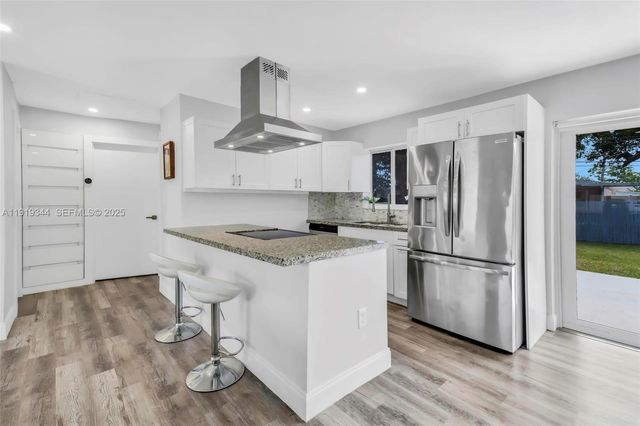 330 N 70th Ave, Hollywood, FL 33024