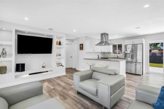 330 N 70th Ave, Hollywood, FL 33024