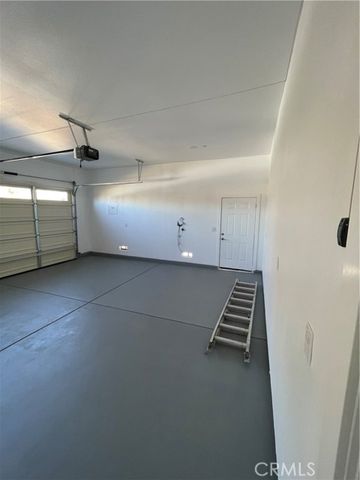 17745 Vista Point, Victorville, CA 92395