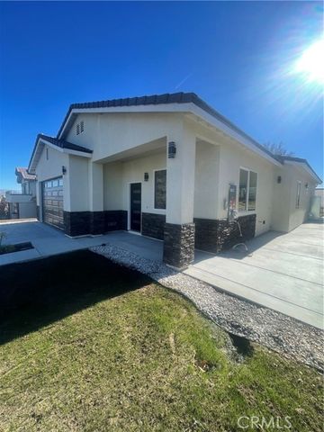 17745 Vista Point, Victorville, CA 92395