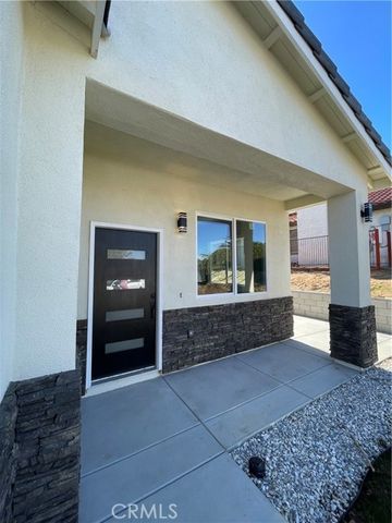 17745 Vista Point, Victorville, CA 92395