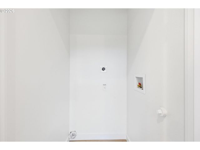 11719 Se ASH St, Portland, OR 97216