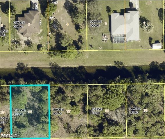 1039 Binkley ST E, Lehigh Acres, FL 33974