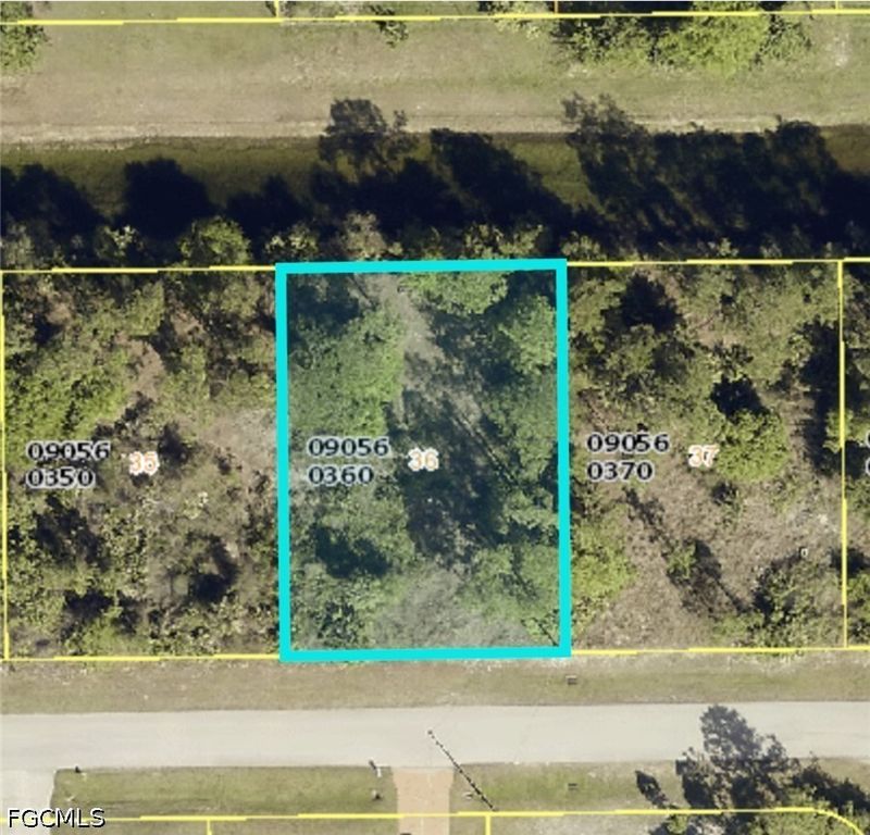 1039 Binkley ST E, Lehigh Acres, FL 33974