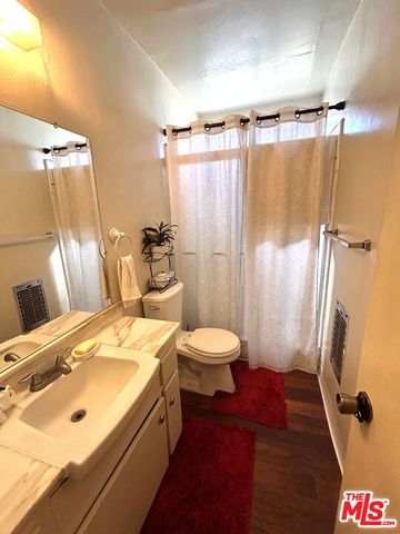 6214 S Victoria Avenue, Los Angeles, CA 90043