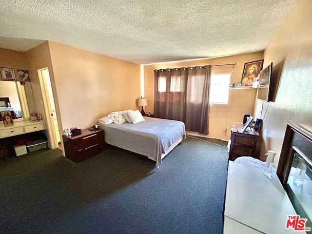 6214 S Victoria Avenue, Los Angeles, CA 90043
