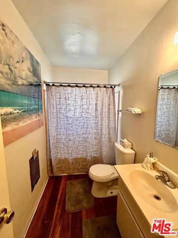 6214 S Victoria Avenue, Los Angeles, CA 90043