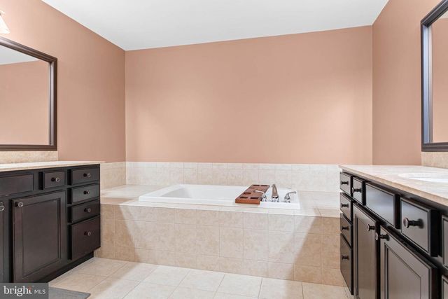134 CARRIAGE CT, Plymouth Meeting, PA 19462