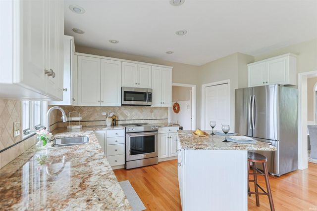 15246 Longford Drive, Granger, IN 46530