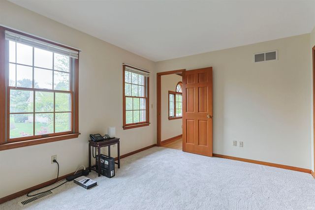 15246 Longford Drive, Granger, IN 46530